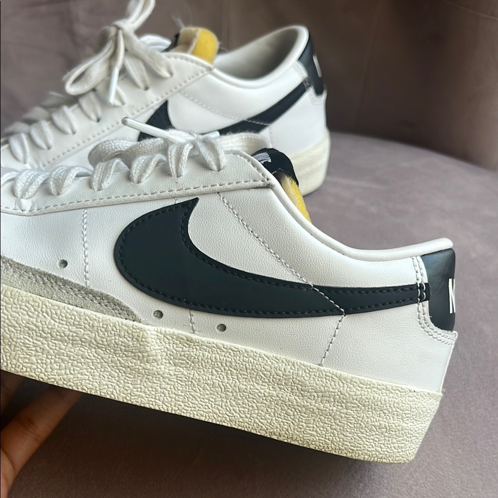 Women’s Nike Blazer low - Picture 7 of 7